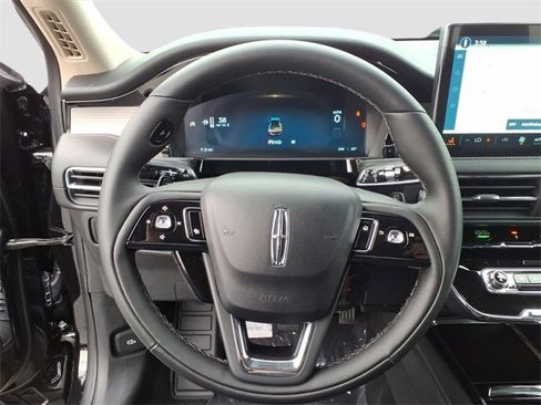 New 2026 Lincoln Corsair Premiere image 6