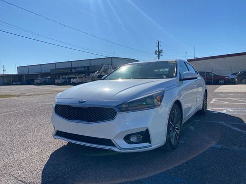 Used 2017 Kia Cadenza Premium w/ Luxury Package image 7