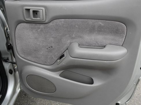 Used 2003 Toyota Tacoma PreRunner image 17