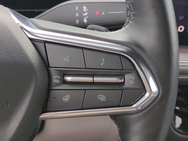 Used 2025 Chevrolet Suburban Premier AWD/4WD image 24