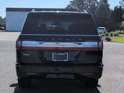 Used 2021 Lincoln Navigator Reserve AWD/4WD image 4