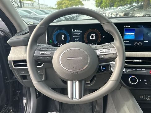 Used 2025 Hyundai Sonata SEL FWD image 15