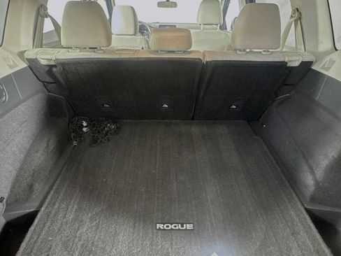 Used 2021 Nissan Rogue SV image 20