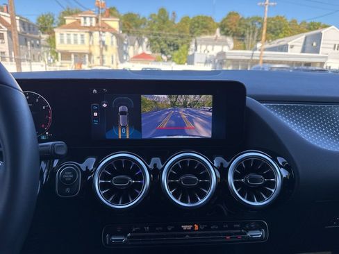 Certified 2025 Mercedes-Benz GLA 250 4MATIC image 30