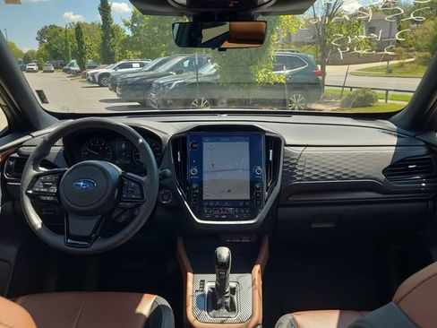 Certified 2025 Subaru Forester Touring AWD/4WD image 21
