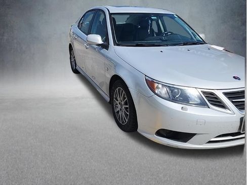 Used 2010 Saab 9-3 2.0T w/ Comfort Package FWD image 2