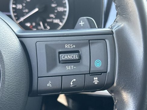 Used 2025 Nissan Pathfinder SV FWD image 26
