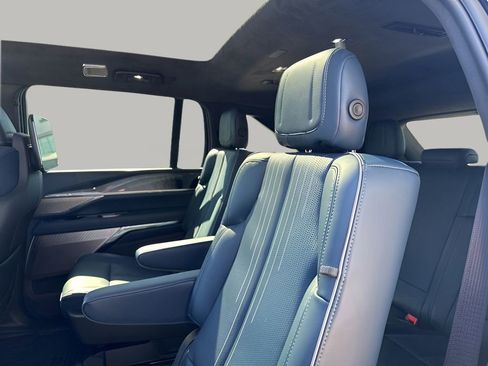 New 2026 Cadillac Escalade IQ Luxury 2 w/ LPO, Floor Liner Package AWD/4WD image 19