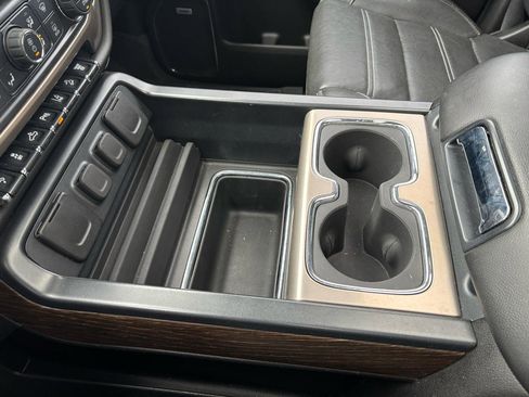 Used 2018 GMC Sierra 2500 Denali image 26