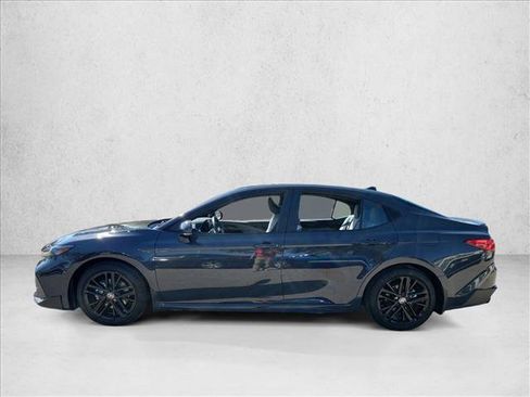 Used 2025 Toyota Camry SE w/ Convenience Package image 8