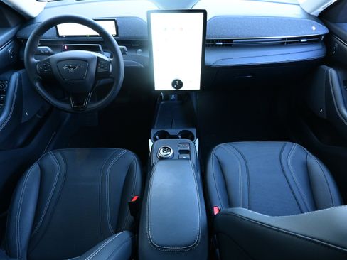 Used 2023 Ford Mustang Mach-E Premium image 31