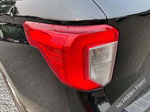 Used 2021 Ford Explorer XLT w/ Equipment Group 202A AWD/4WD image 26