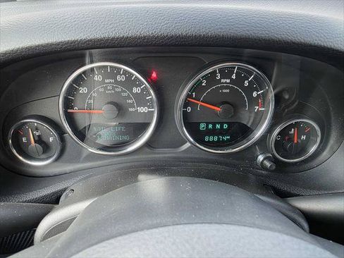 Used 2017 Jeep Wrangler Unlimited Sahara w/ Connectivity Group AWD/4WD image 25