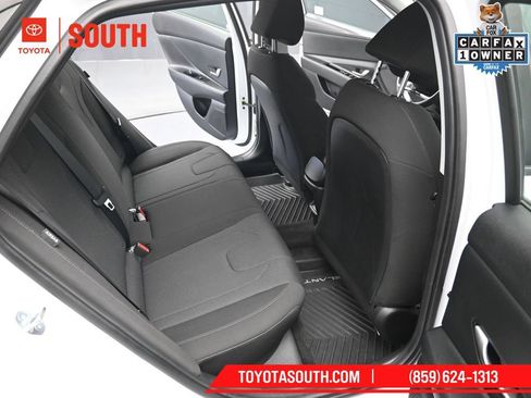 Used 2025 Hyundai Elantra SE FWD image 28