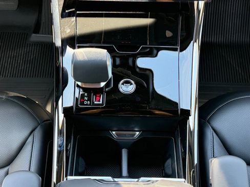 New 2026 Land Rover Range Rover Sport SE AWD/4WD image 15