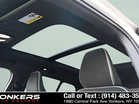 Used 2023 Volvo XC40 B5 Ultimate w/ Protection Package Premier image 52