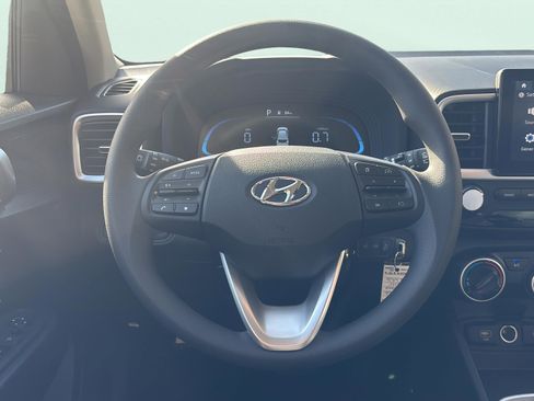 New 2026 Hyundai Venue SE image 12