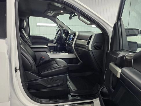Used 2021 Ford F250 Lariat image 9