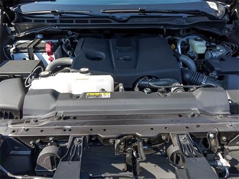 New 2025 Toyota Tundra Limited image 26