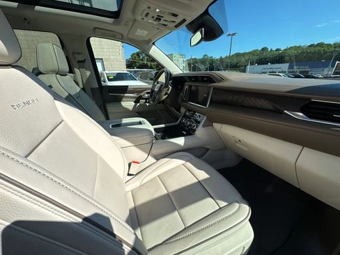 Used 2023 GMC Yukon Denali AWD/4WD image 22