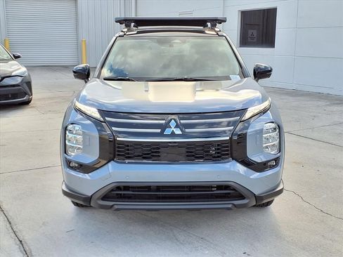 Used 2025 Mitsubishi Outlander AWD image 6