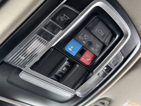 Used 2024 RAM 2500 Laramie image 36