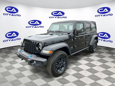 Used 2023 Jeep Wrangler Unlimited w/ Sun & Screen Package AWD/4WD image 9
