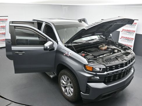 Used 2021 Chevrolet Silverado 1500 Custom AWD/4WD image 25