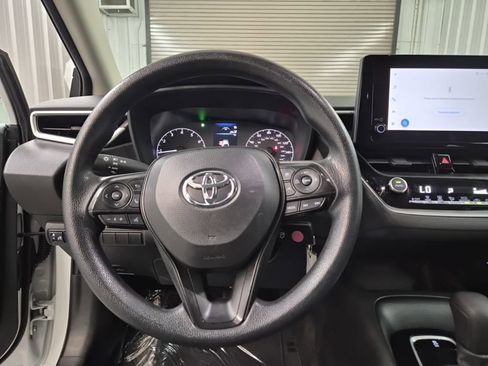 Used 2023 Toyota Corolla LE image 34