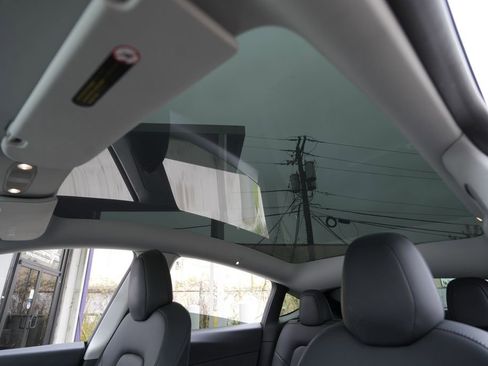 Used 2020 Tesla Model Y Performance image 18