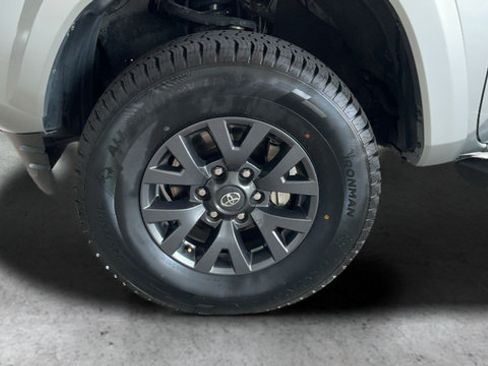 Used 2023 Toyota Tacoma SR5 w/ Technology Package RWD image 23
