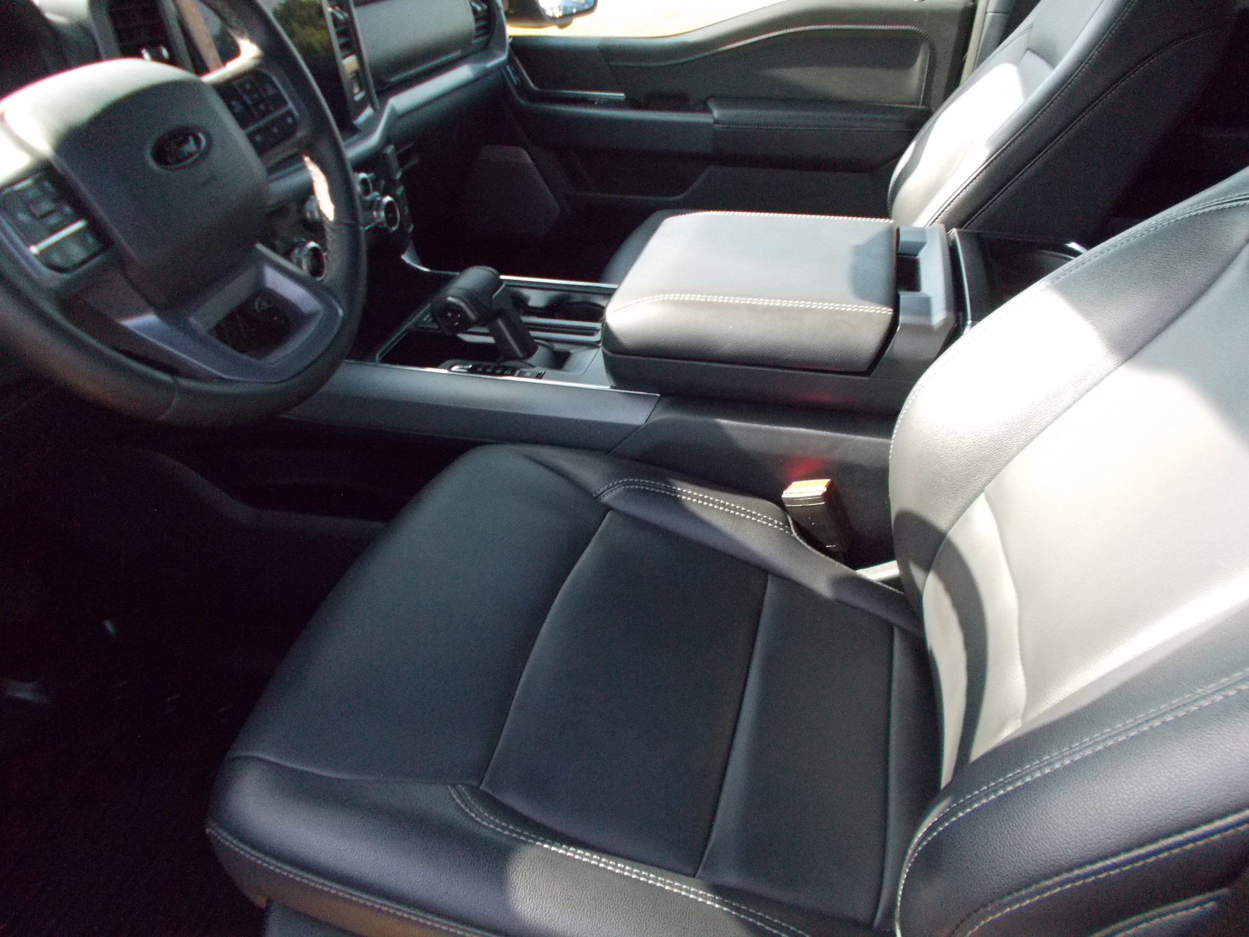 Used 2025 Ford F150 XLT w/ Equipment Group 303A High AWD/4WD image 4