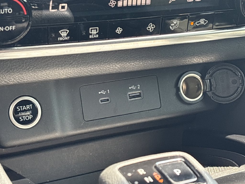 Used 2023 Nissan Rogue SV FWD image 22