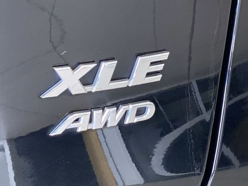 Used 2024 Toyota RAV4 XLE w/ Convenience Package AWD/4WD image 12