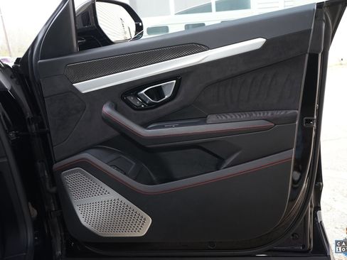 Used 2021 Lamborghini Urus image 29