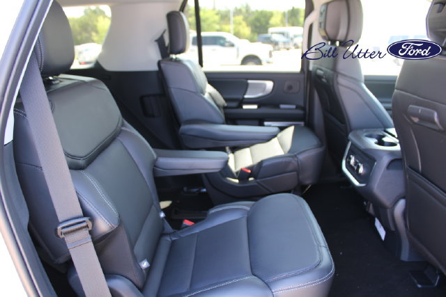 New 2026 Ford Expedition Platinum w/ Driver's Package AWD/4WD image 9