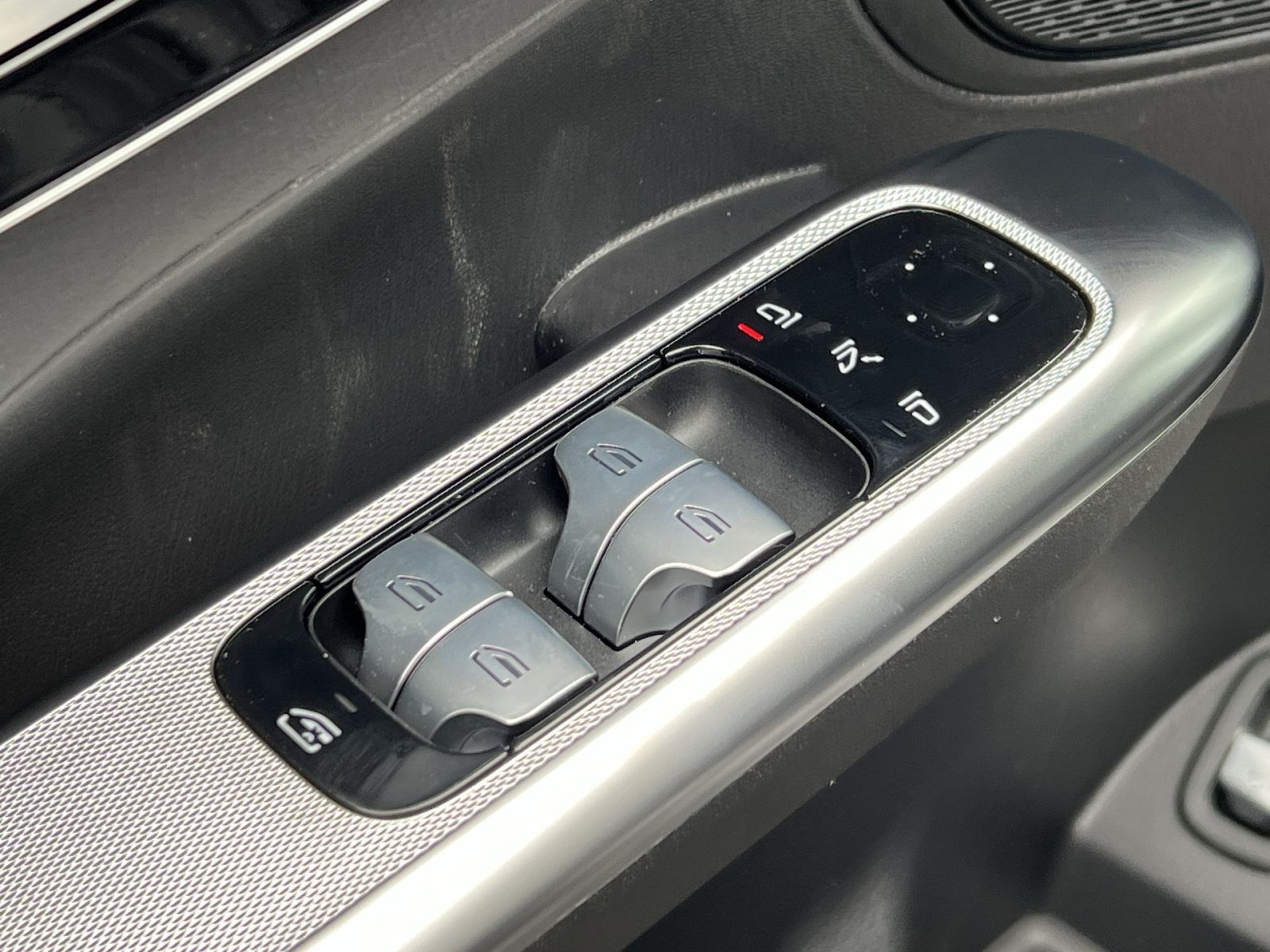 Certified 2026 Mercedes-Benz GLC 300 4MATIC image 13