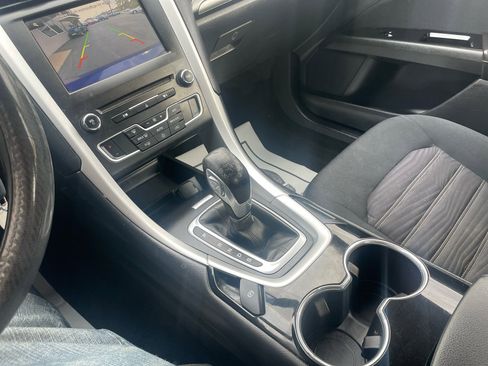 Used 2016 Ford Fusion SE image 21