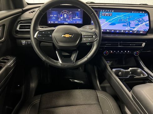 Certified 2024 Chevrolet Traverse LT w/ Trailering Package AWD/4WD image 19