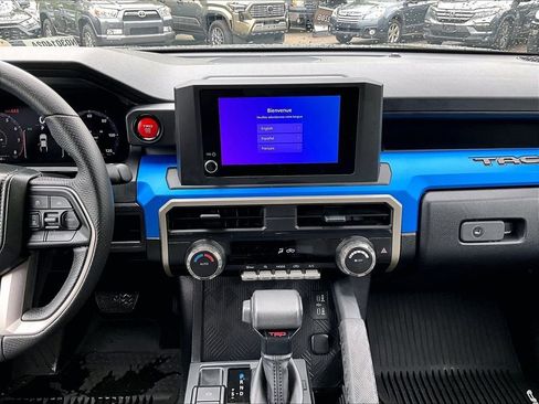 Used 2024 Toyota Tacoma TRD Off-Road AWD/4WD image 18