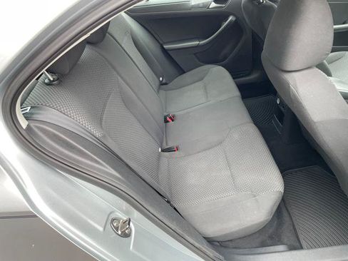 Used 2013 Volkswagen Jetta S FWD image 24