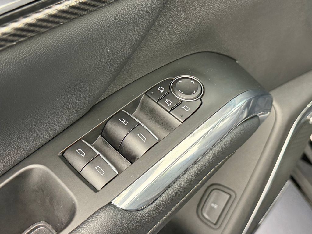 Used 2025 Chevrolet Traverse High Country FWD image 57