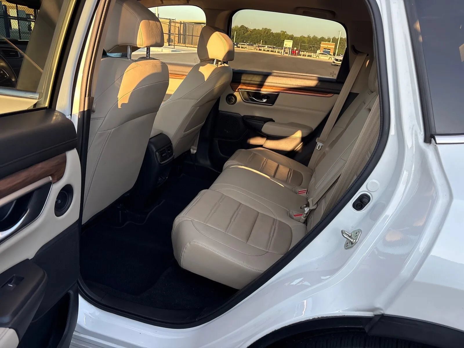 Used 2019 Honda CR-V Touring image 5