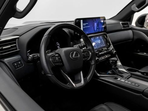 Used 2023 Lexus LX 600 4WD w/ Appearance Package image 7
