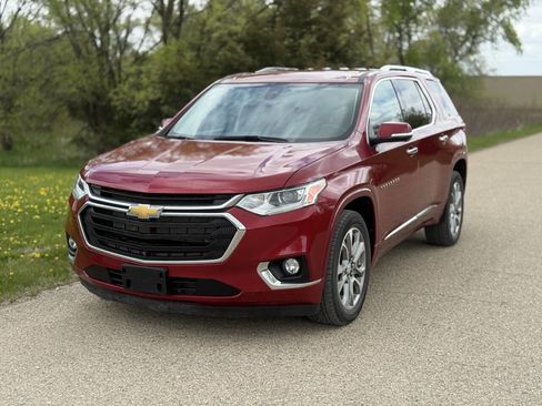Used 2020 Chevrolet Traverse Premier AWD/4WD image 2
