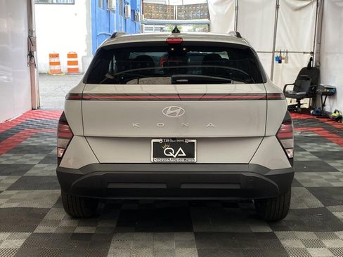 Used 2025 Hyundai Kona SEL FWD image 5