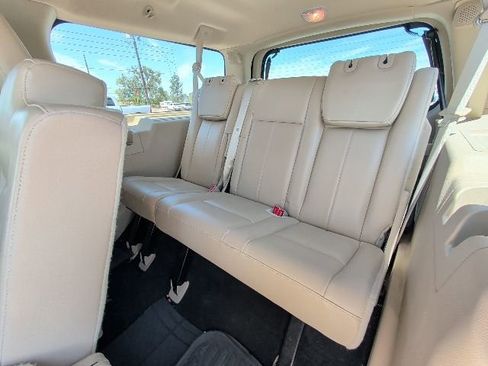 Used 2016 Ford Expedition EL XLT w/ Equipment Group 202A AWD/4WD image 5