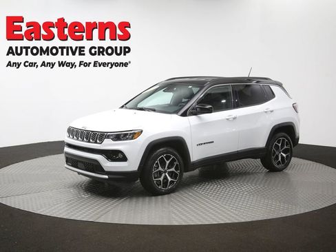 Used 2025 Jeep Compass Limited AWD/4WD image 57
