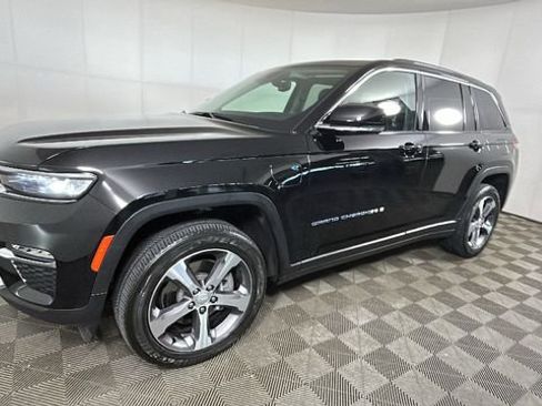 Used 2024 Jeep Grand Cherokee Limited 4xe AWD/4WD image 7