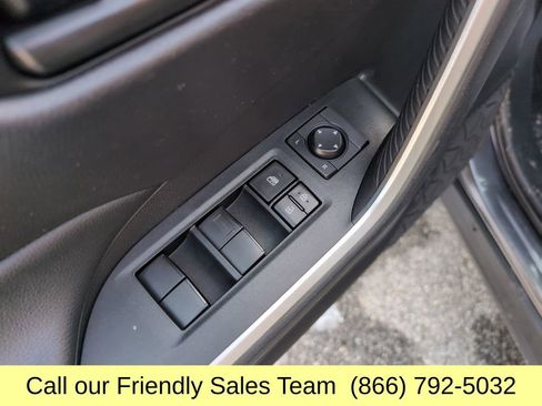 Used 2020 Toyota RAV4 LE image 14